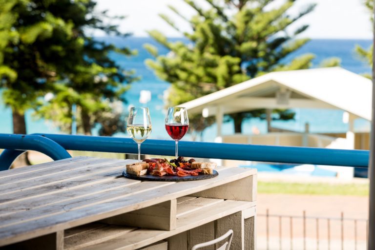Wine and meats_Oceans__Crowne Plaza Coogee Beach-min Wine_Oceans_Crowne Plaza Coogee Beach