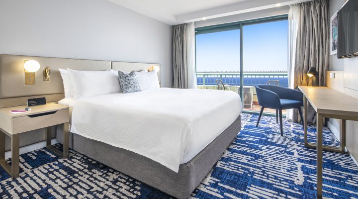 Seaside Suite XFTN_Bedroom1 Seaside Suite | Crowne Plaza Sydney Coogee Beach